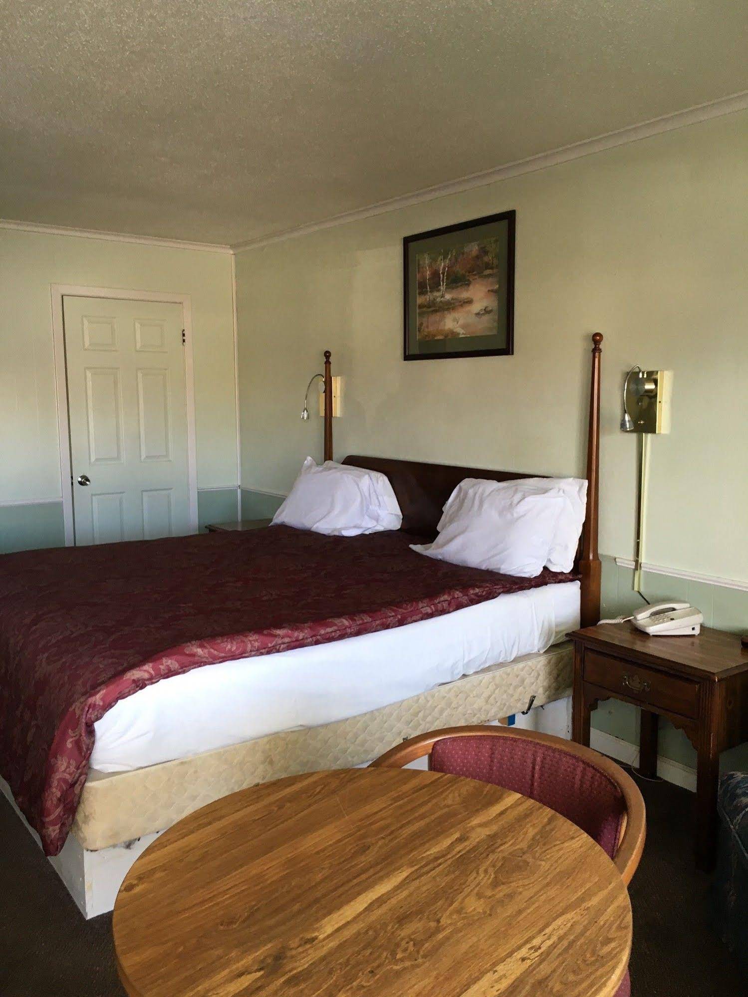 Aristocrat Motor Inn