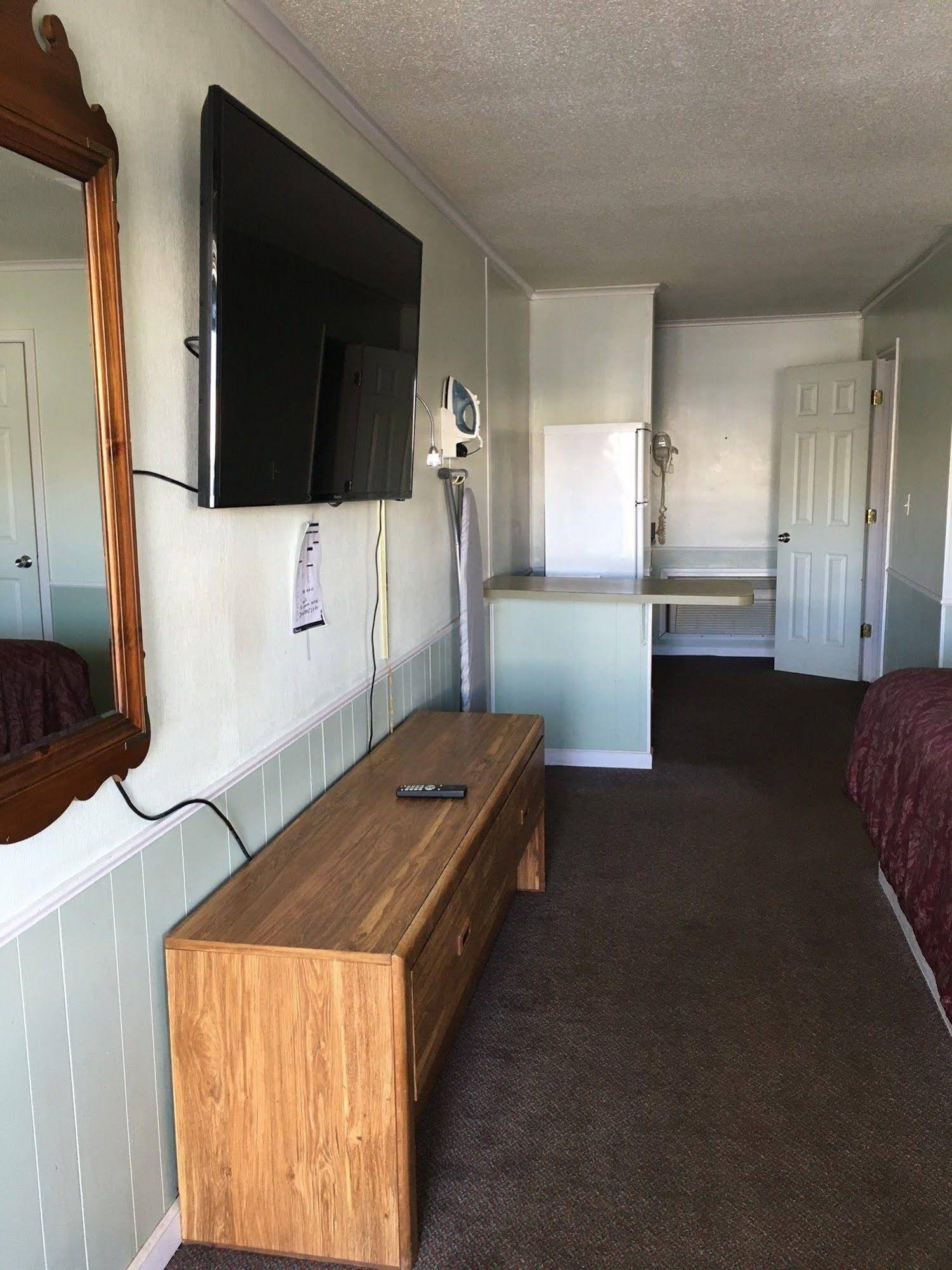 Aristocrat Motor Inn