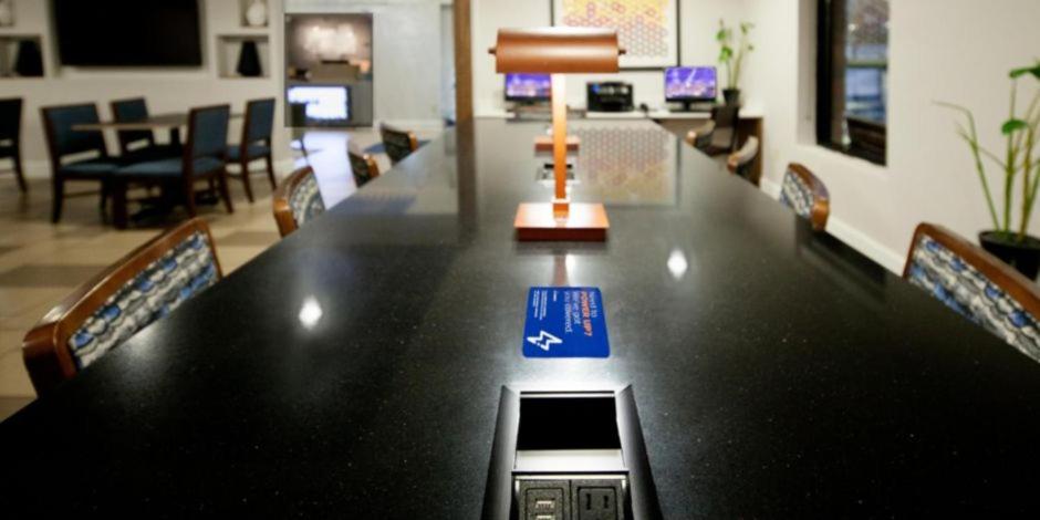 Holiday Inn Express Hotel & Suites Brentwood North - Nashville Area