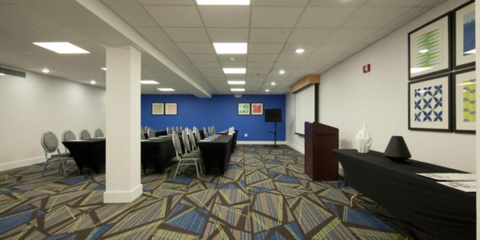 Holiday Inn Express Hotel & Suites Brentwood North - Nashville Area