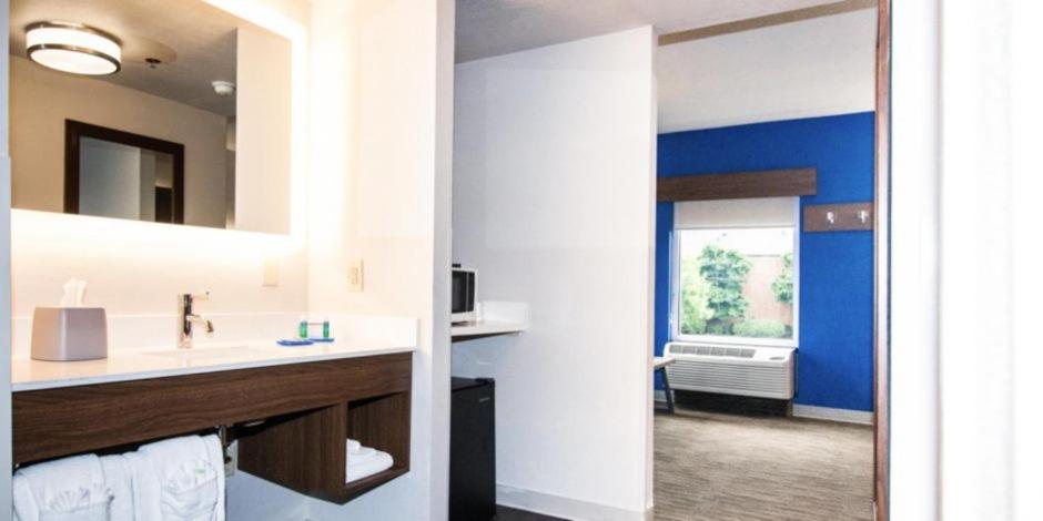 Holiday Inn Express Hotel & Suites Brentwood North - Nashville Area