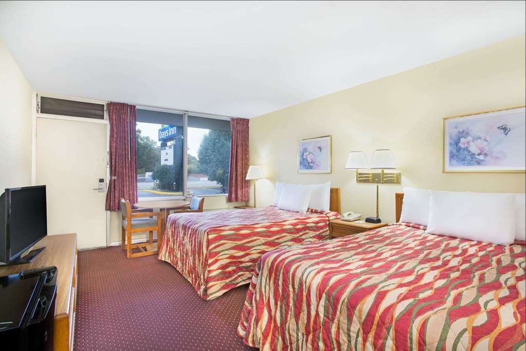 Bristol Parkway inn