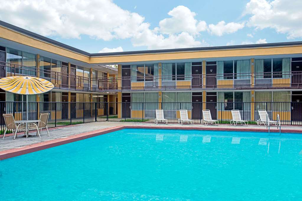 Bristol Parkway inn