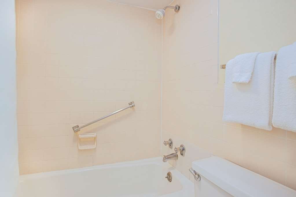 Bristol Parkway inn