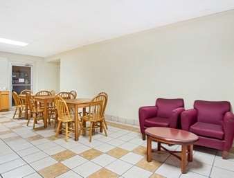 Bristol Parkway inn