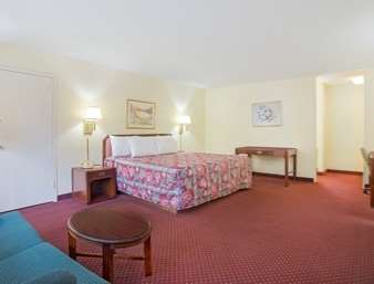Bristol Parkway inn