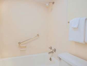 Bristol Parkway inn