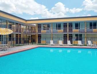 Bristol Parkway inn