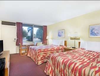 Bristol Parkway inn