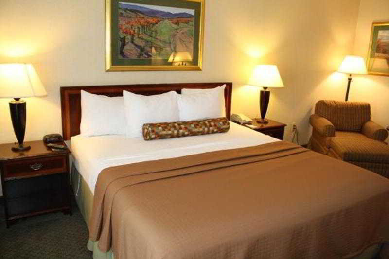 Best Western Heritage Inn