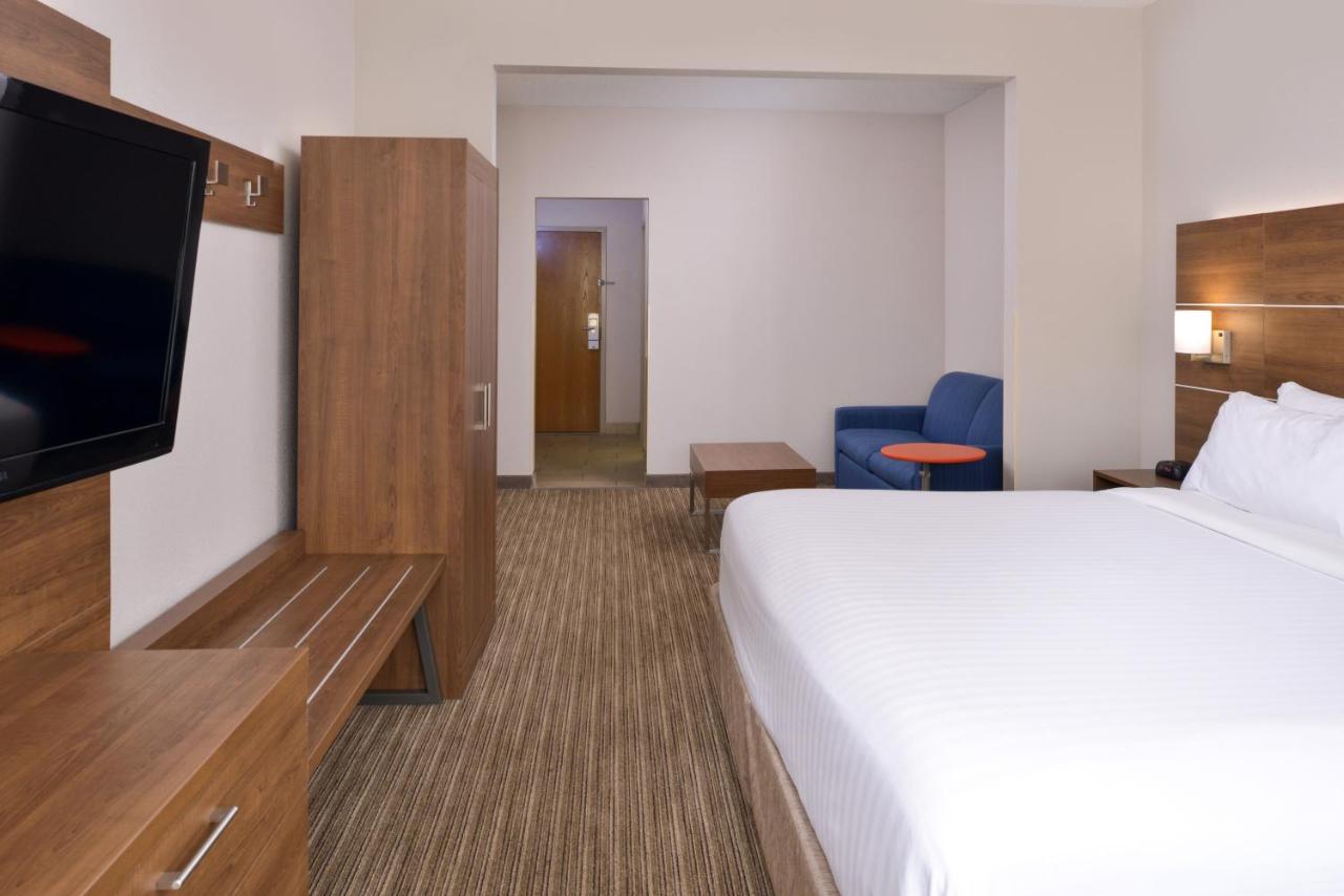 Holiday Inn Express & Suites Chattanooga East Ridge