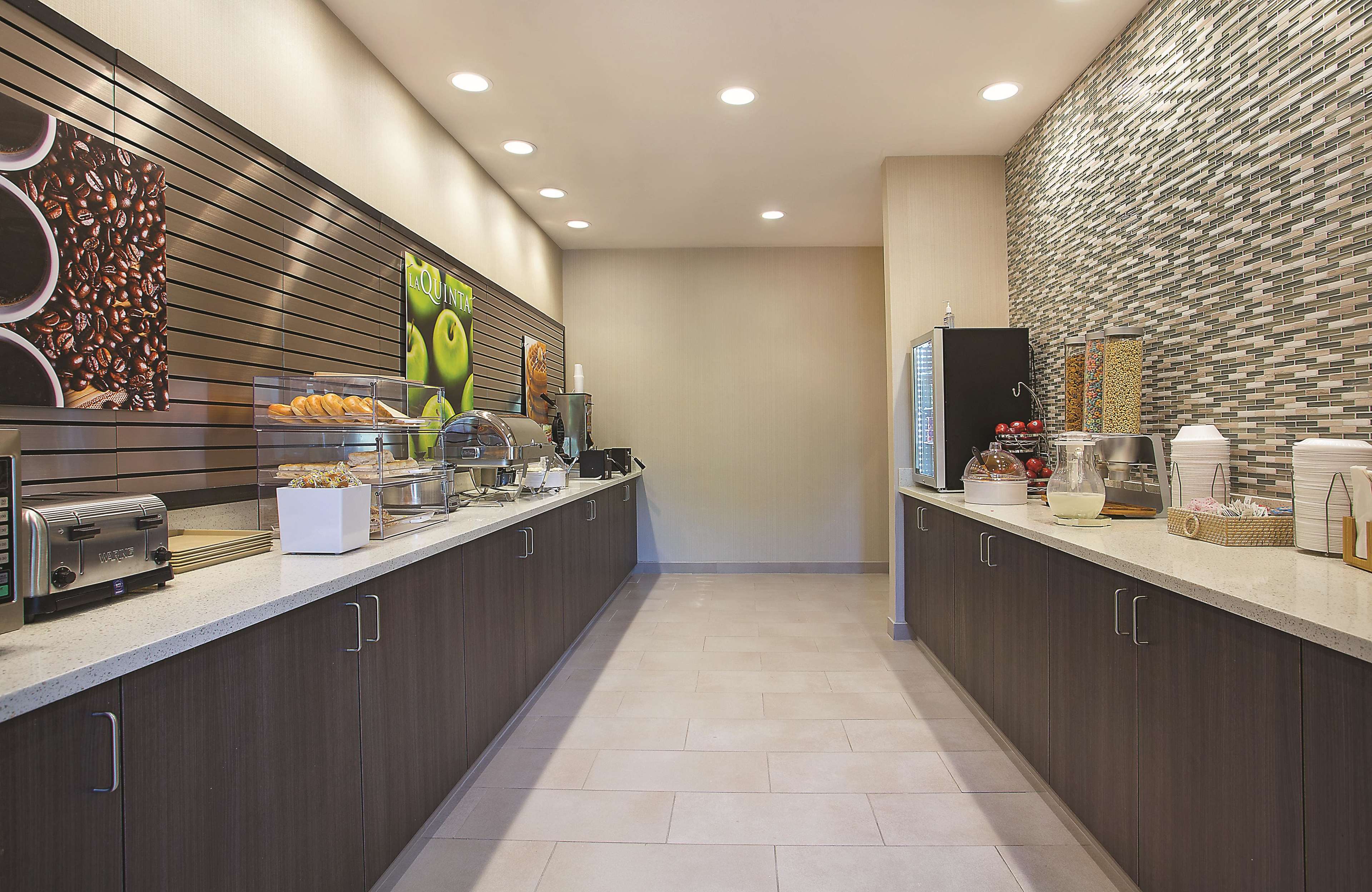 La Quinta Inn & Suites by Wyndham Chattanooga - Lookout Mtn