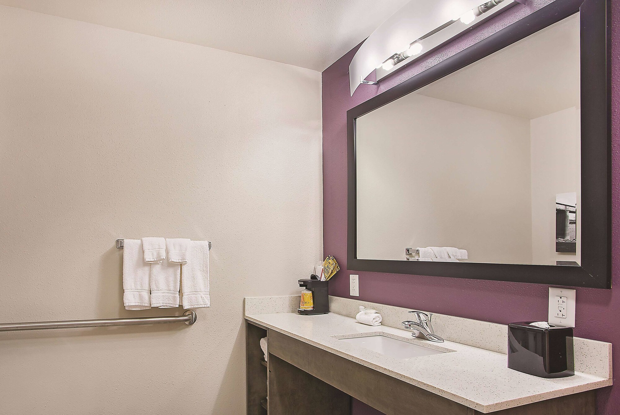 La Quinta Inn & Suites by Wyndham Chattanooga - Lookout Mtn