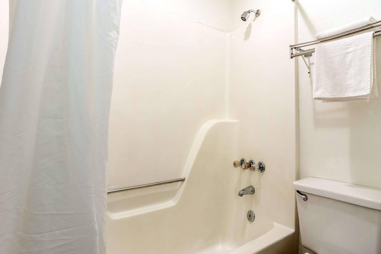 Motel 6 East Ridge #4423