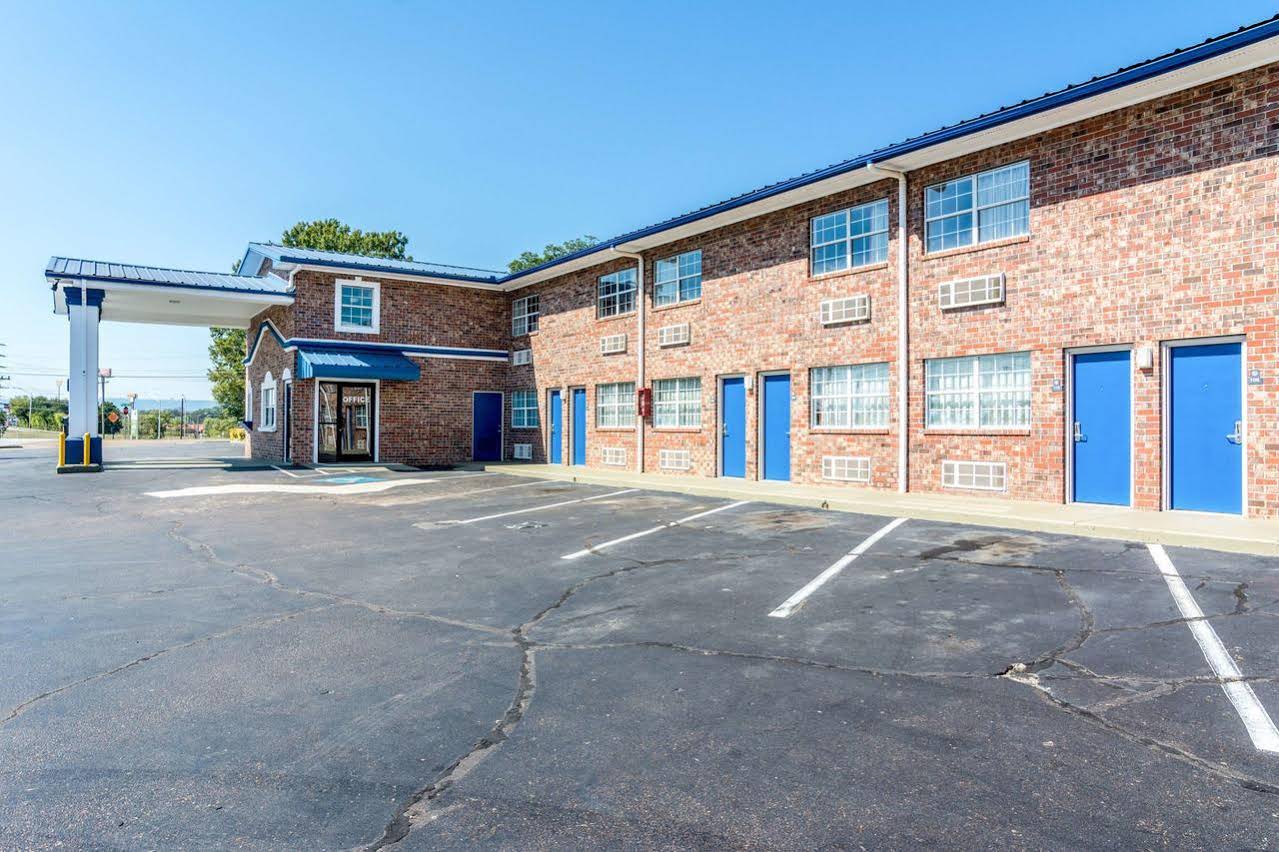 Motel 6 East Ridge #4423