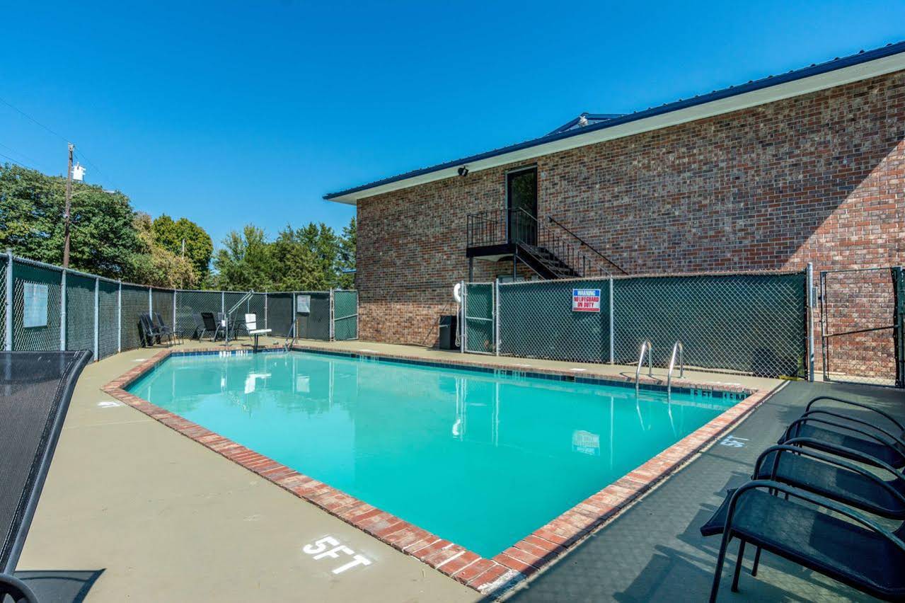 Motel 6 East Ridge #4423