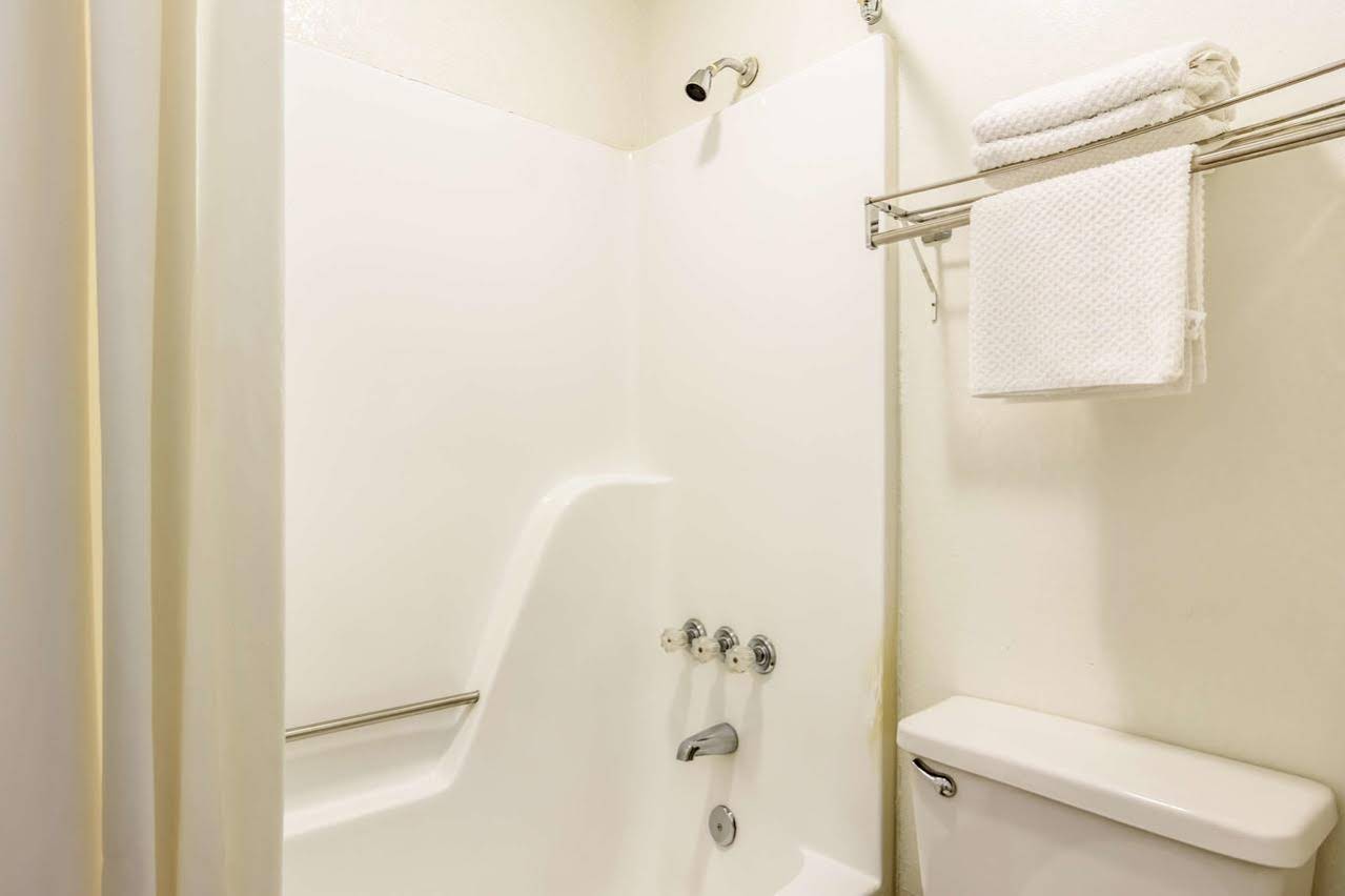 Motel 6 East Ridge #4423