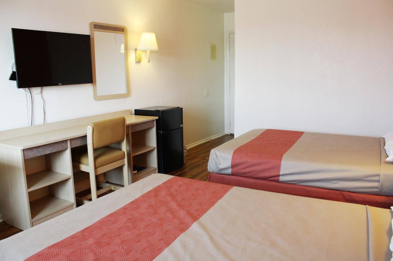 Motel 6 East Ridge #4423