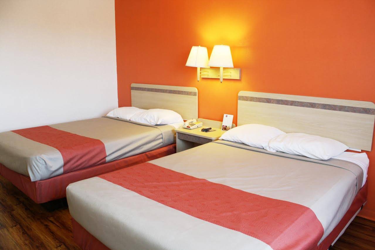 Motel 6 East Ridge #4423