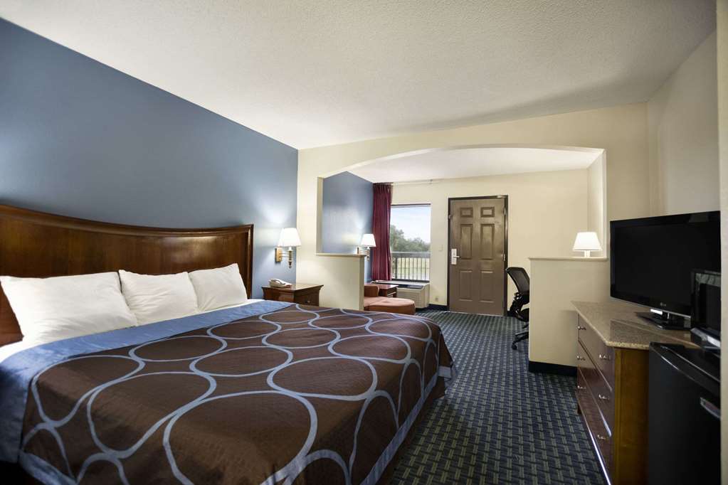 Days Inn by Wyndham Clarksville North