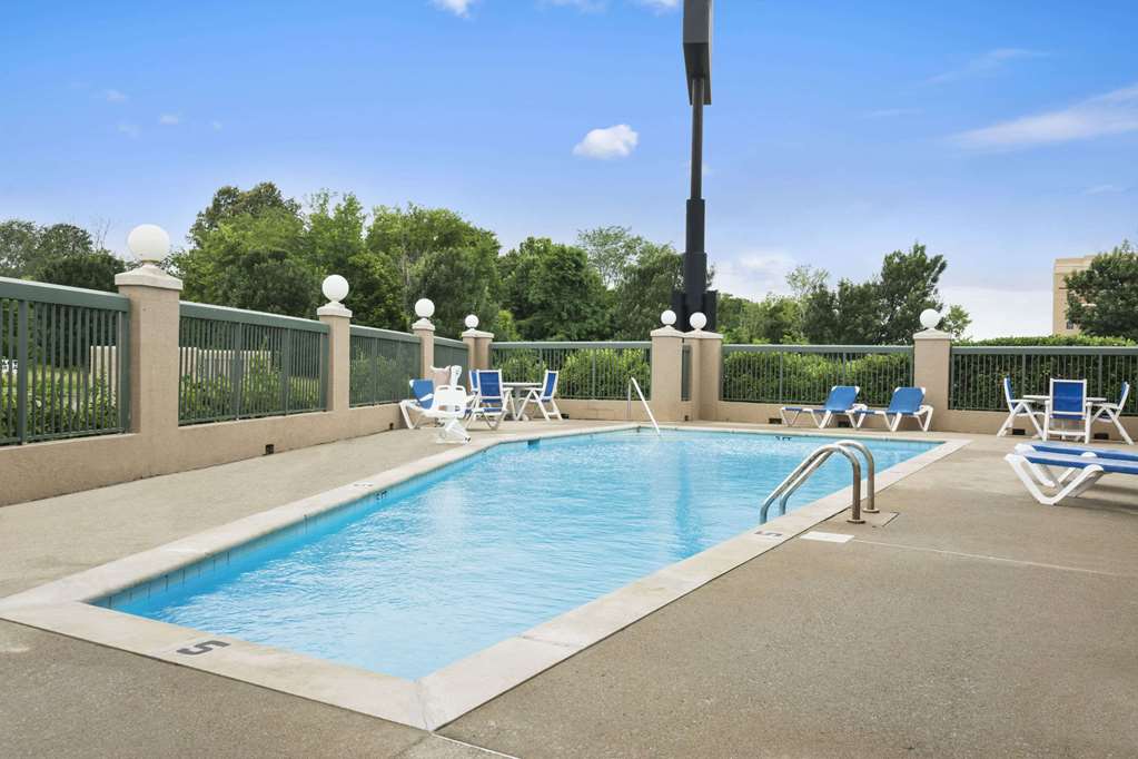 Days Inn by Wyndham Clarksville North