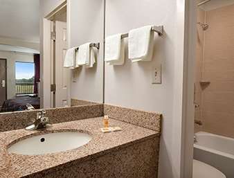 Days Inn by Wyndham Clarksville North