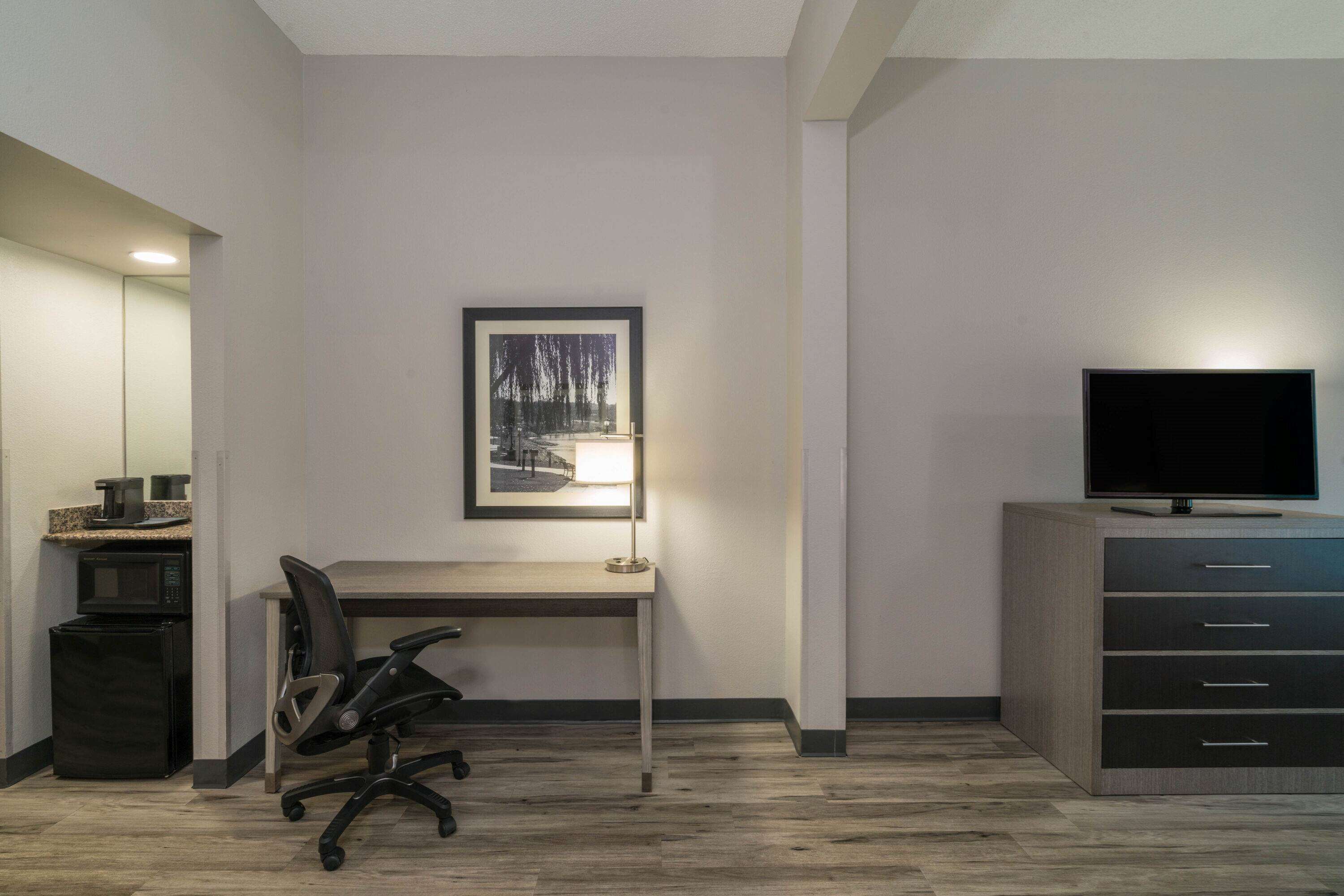 La Quinta Inn & Suites by Wyndham Clarksville