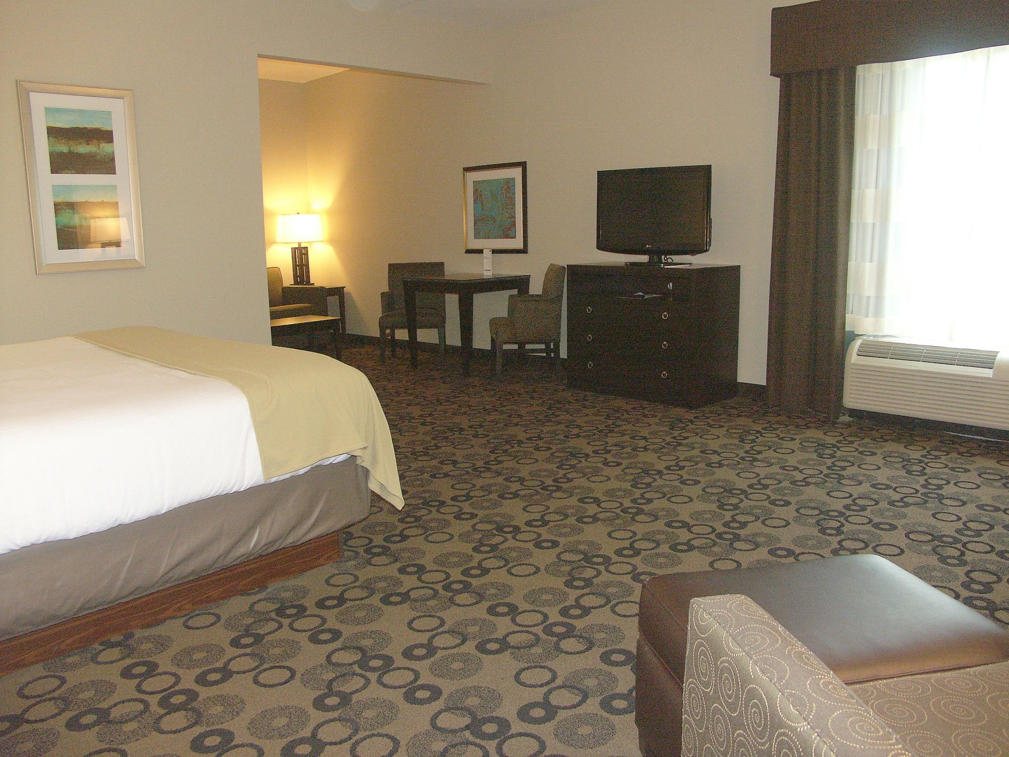 Holiday Inn Express Cleveland Northwest