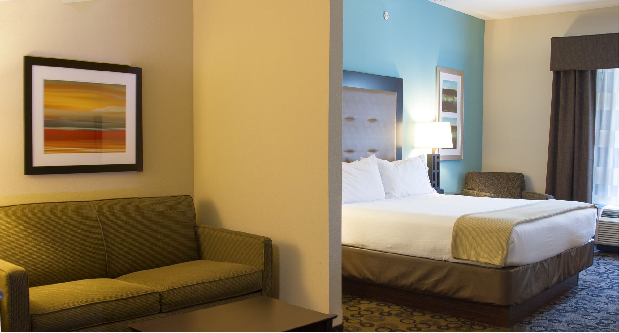 Holiday Inn Express Cleveland Northwest