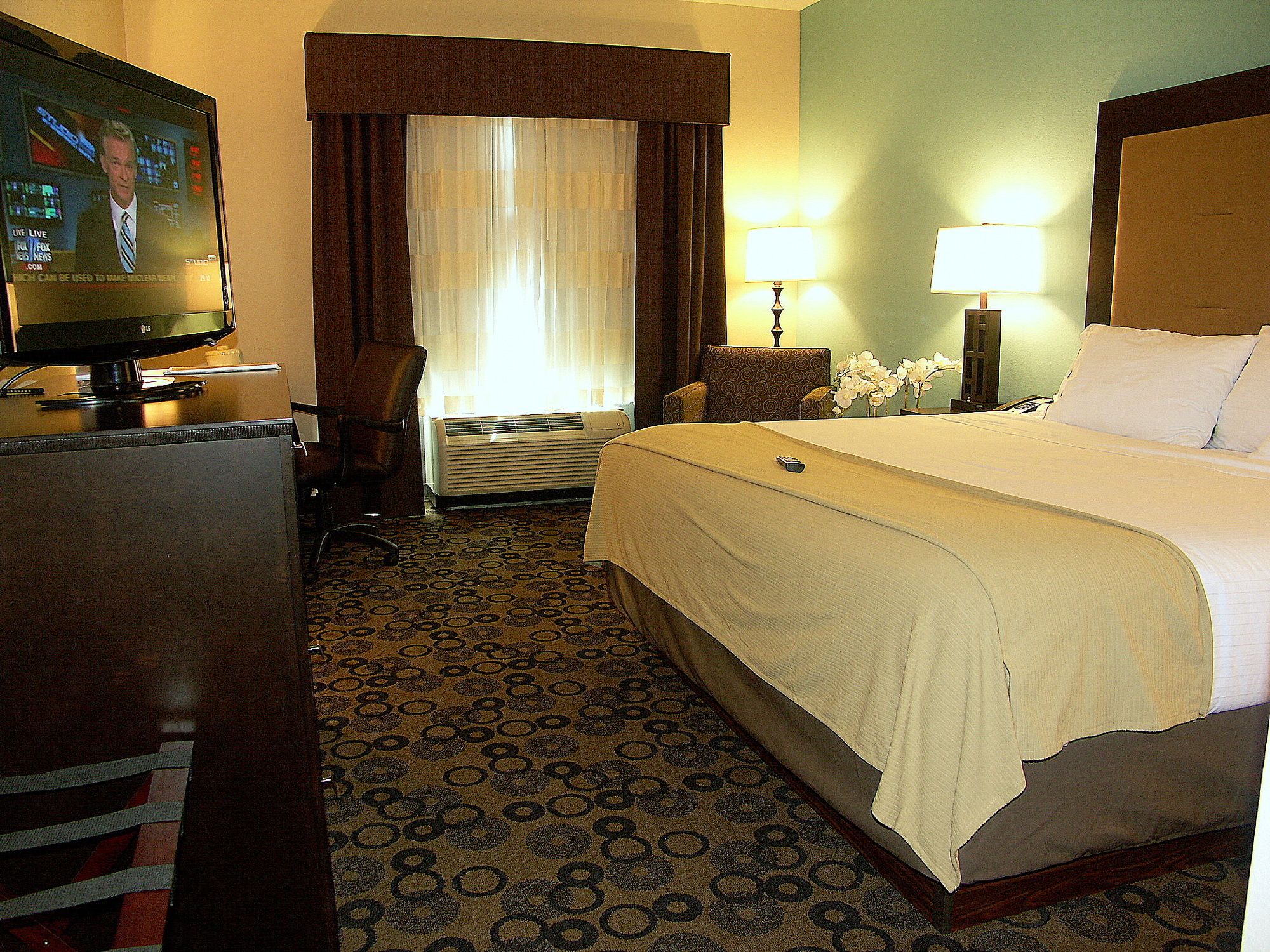 Holiday Inn Express Cleveland Northwest