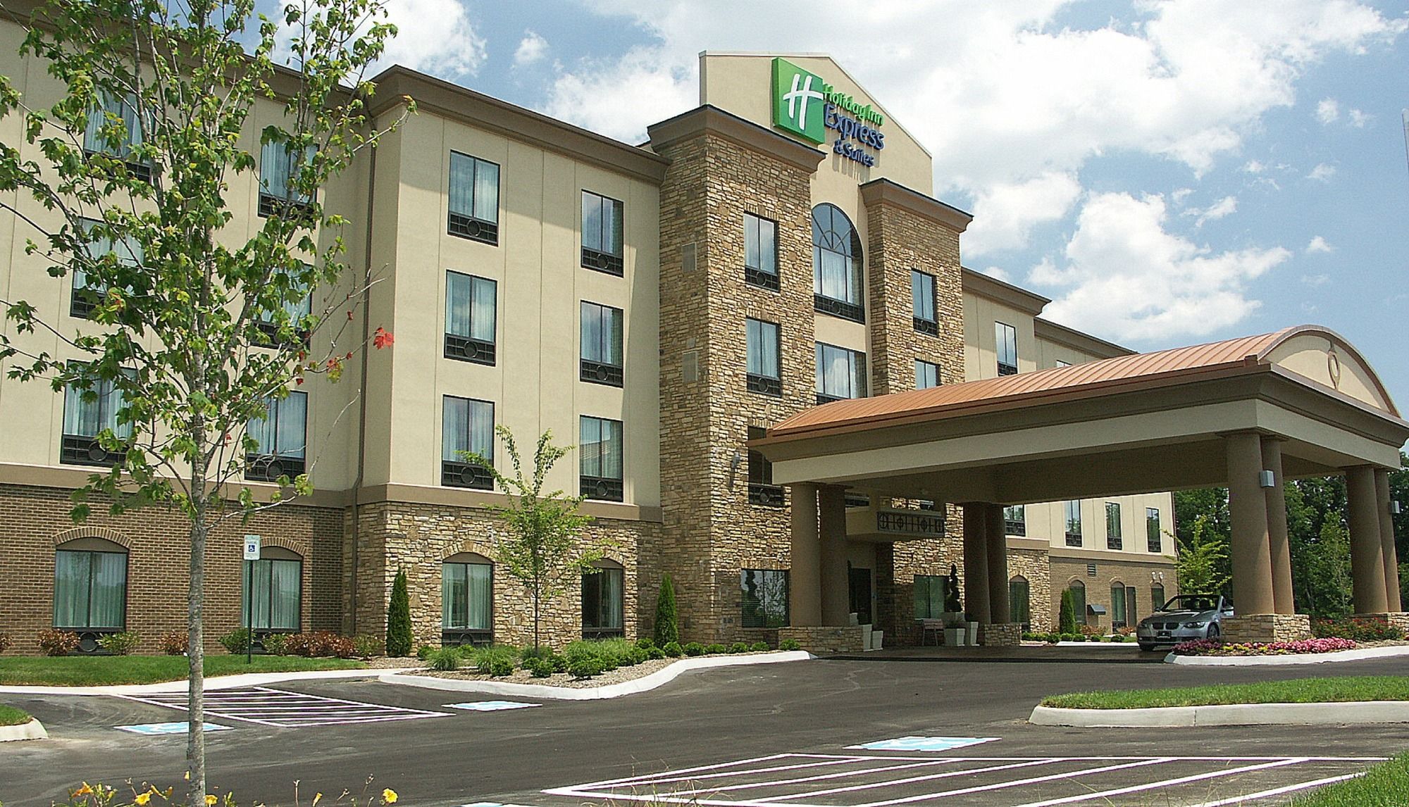 Holiday Inn Express Cleveland Northwest
