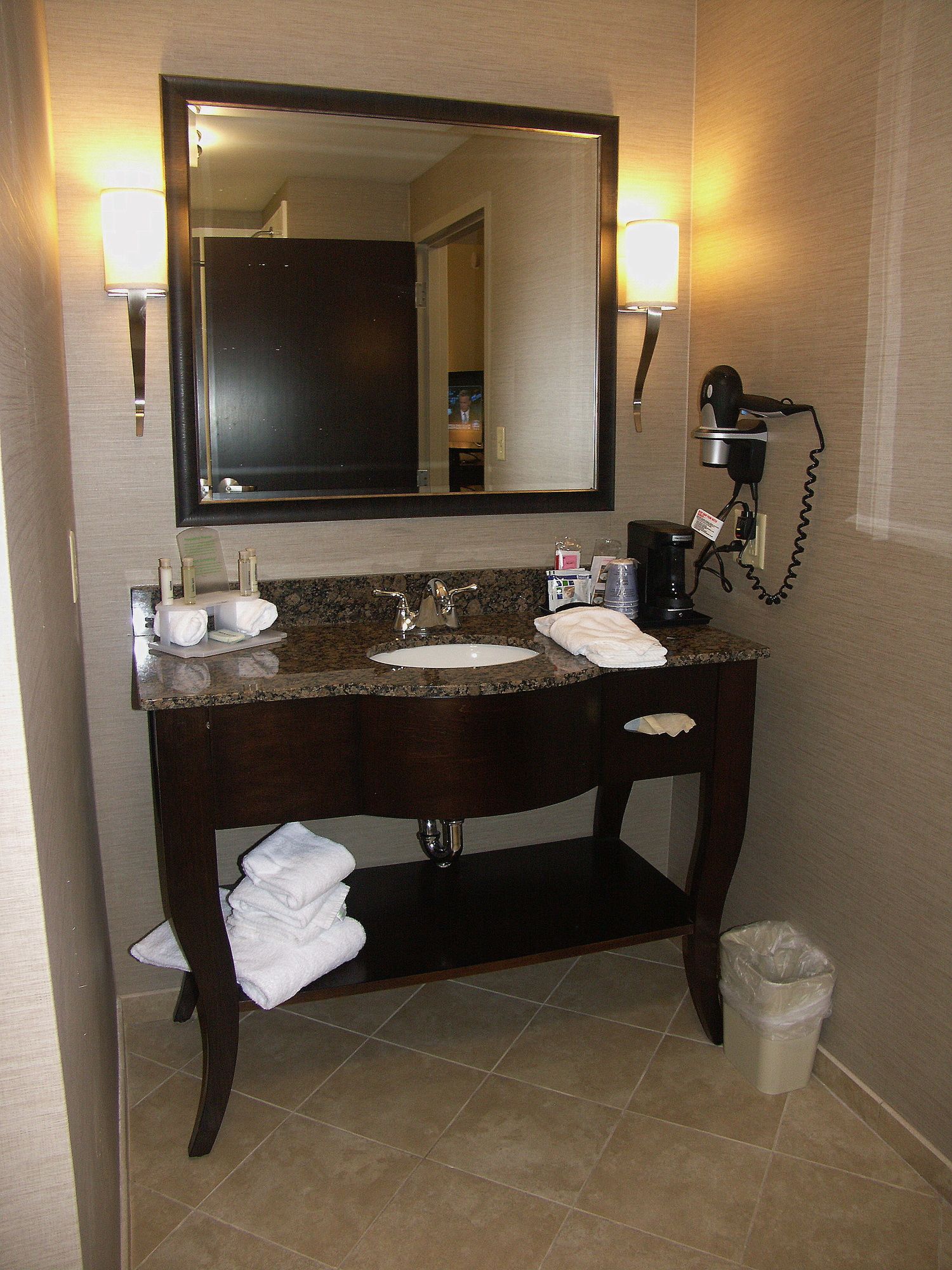 Holiday Inn Express Cleveland Northwest