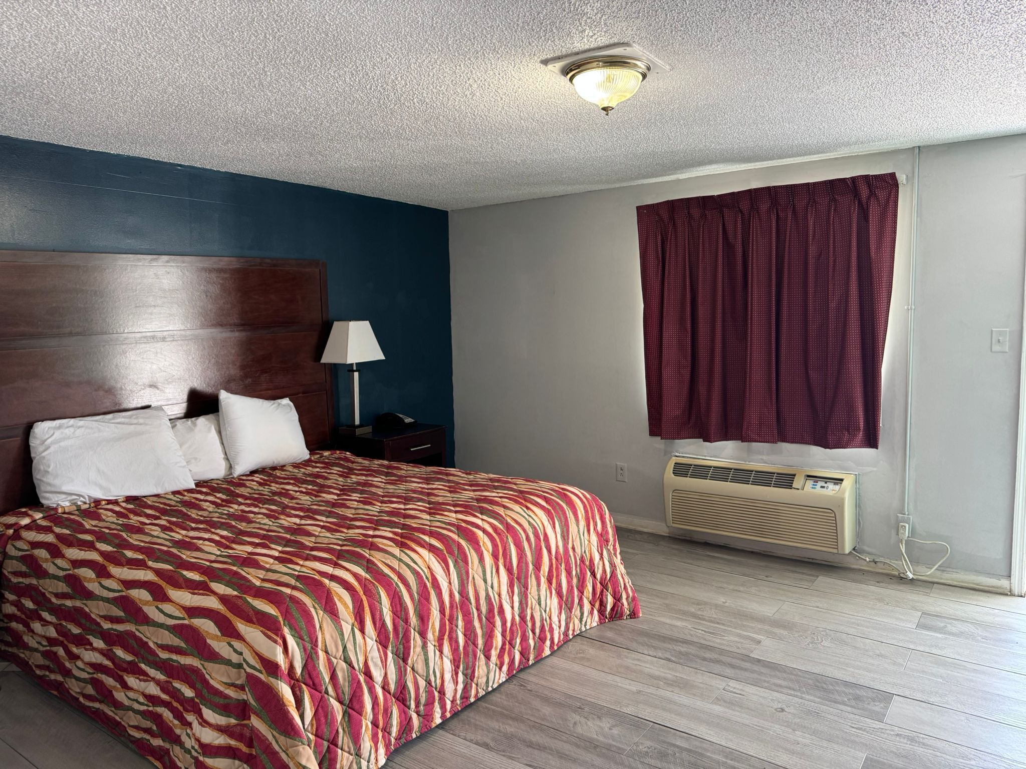 Holiday Motel by Belvilla Cleveland, TN