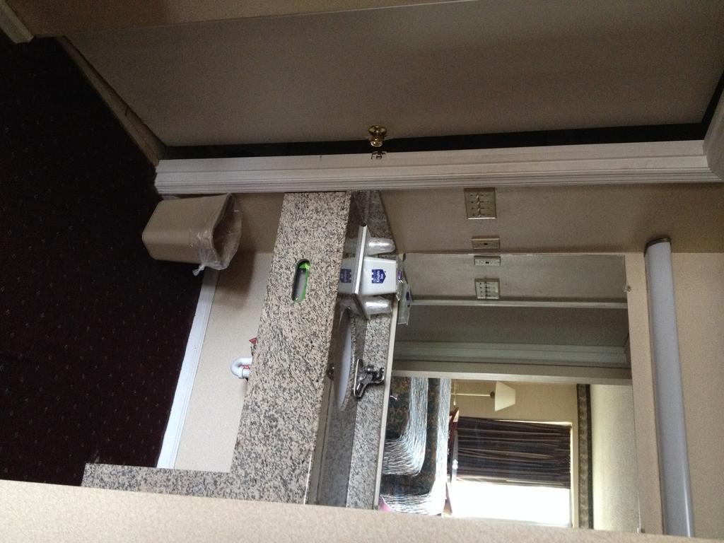 Knights Inn Cleveland