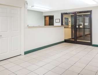 Super 8 by Wyndham Cleveland