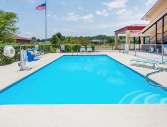Super 8 by Wyndham Cleveland