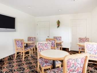 Super 8 by Wyndham Cleveland