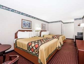 Super 8 by Wyndham Cleveland
