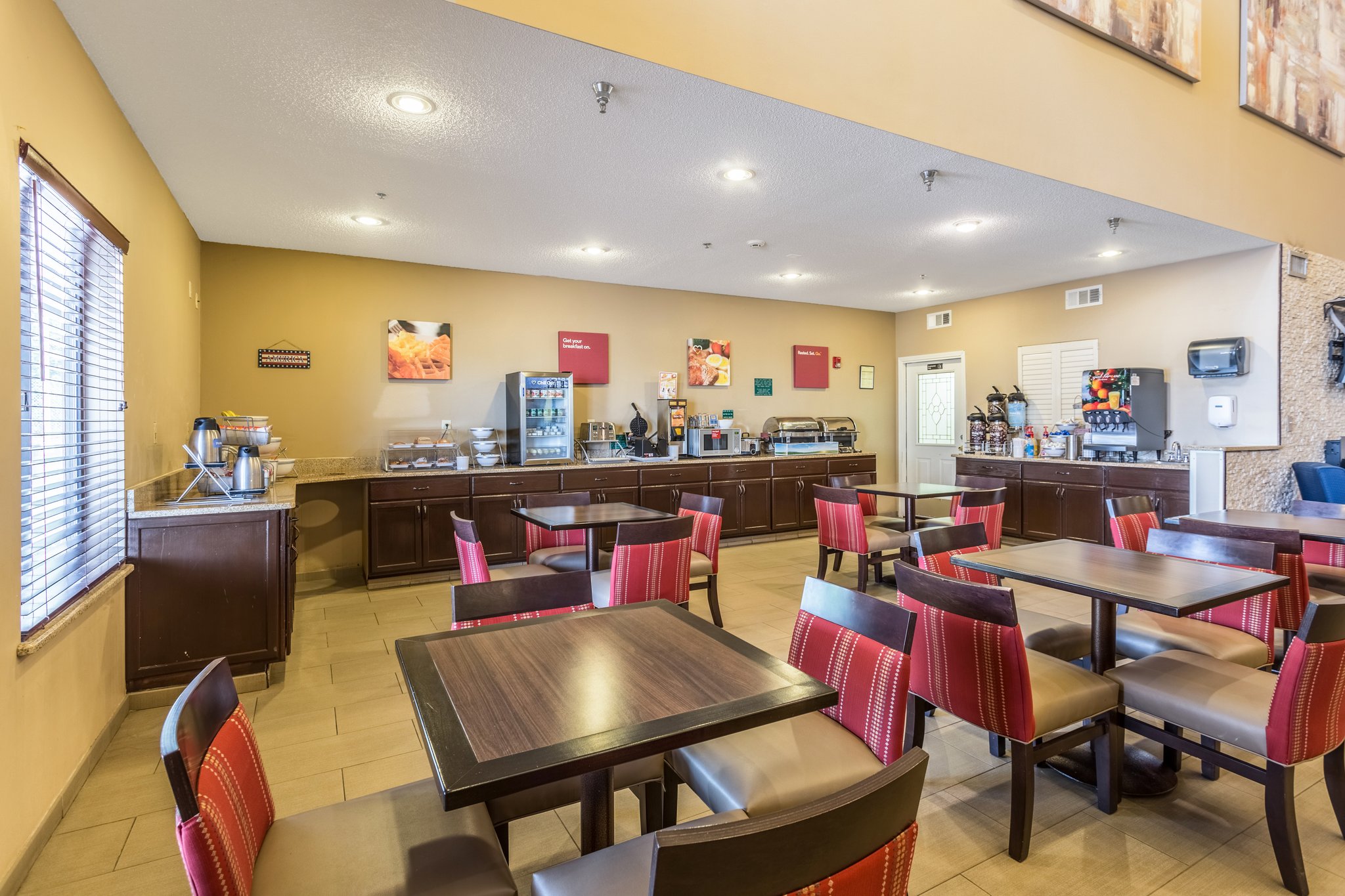 Comfort Suites