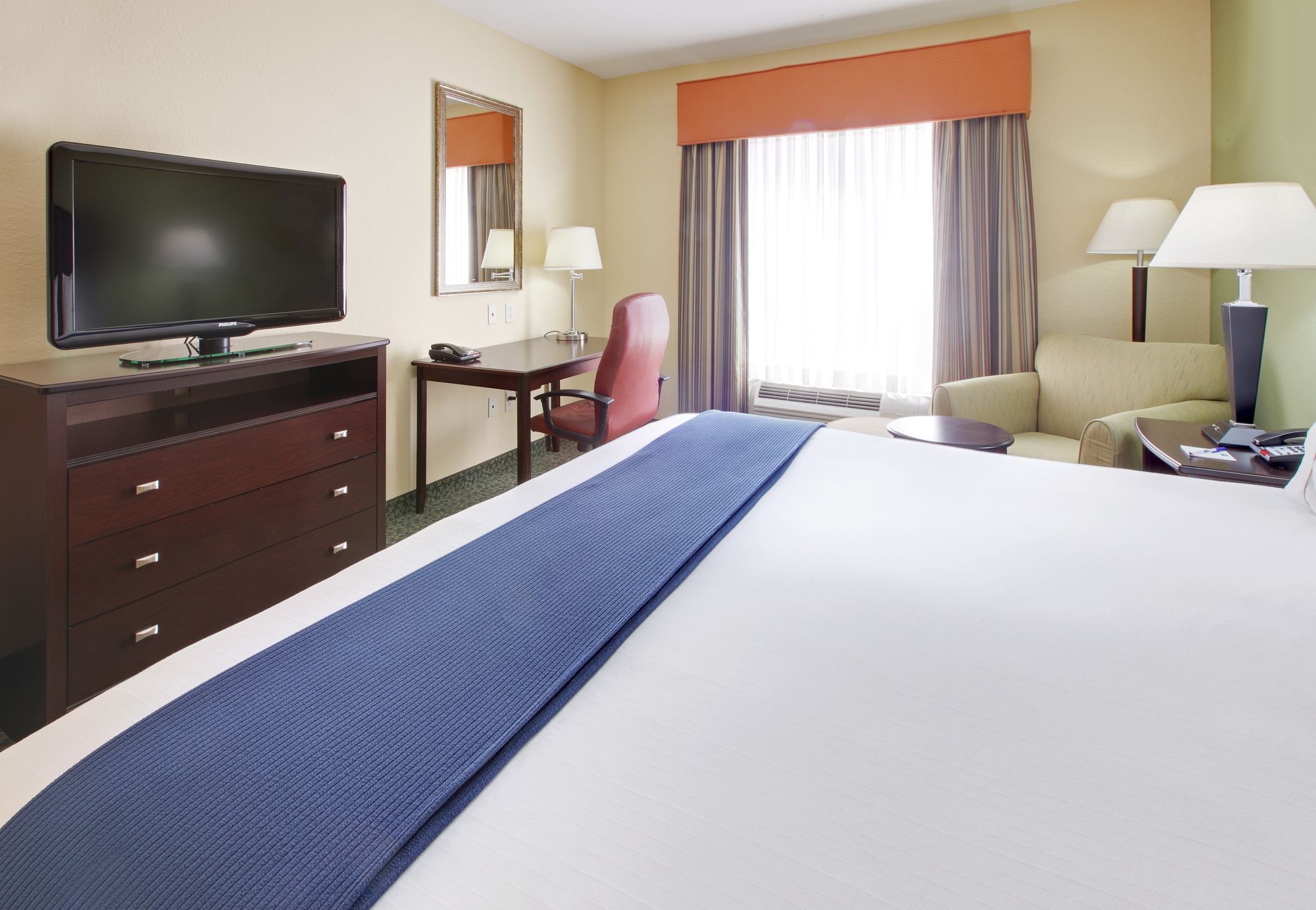 Holiday Inn Express Hotel & Suites Covington