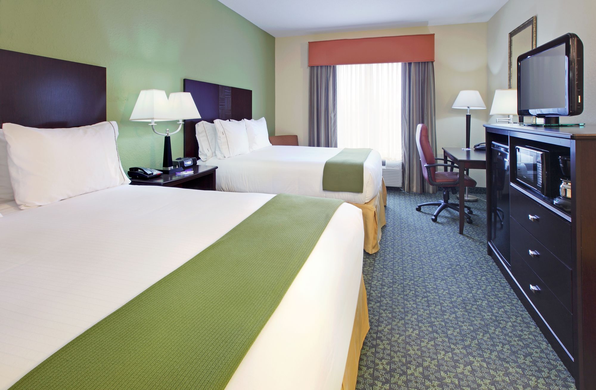 Holiday Inn Express Hotel & Suites Covington