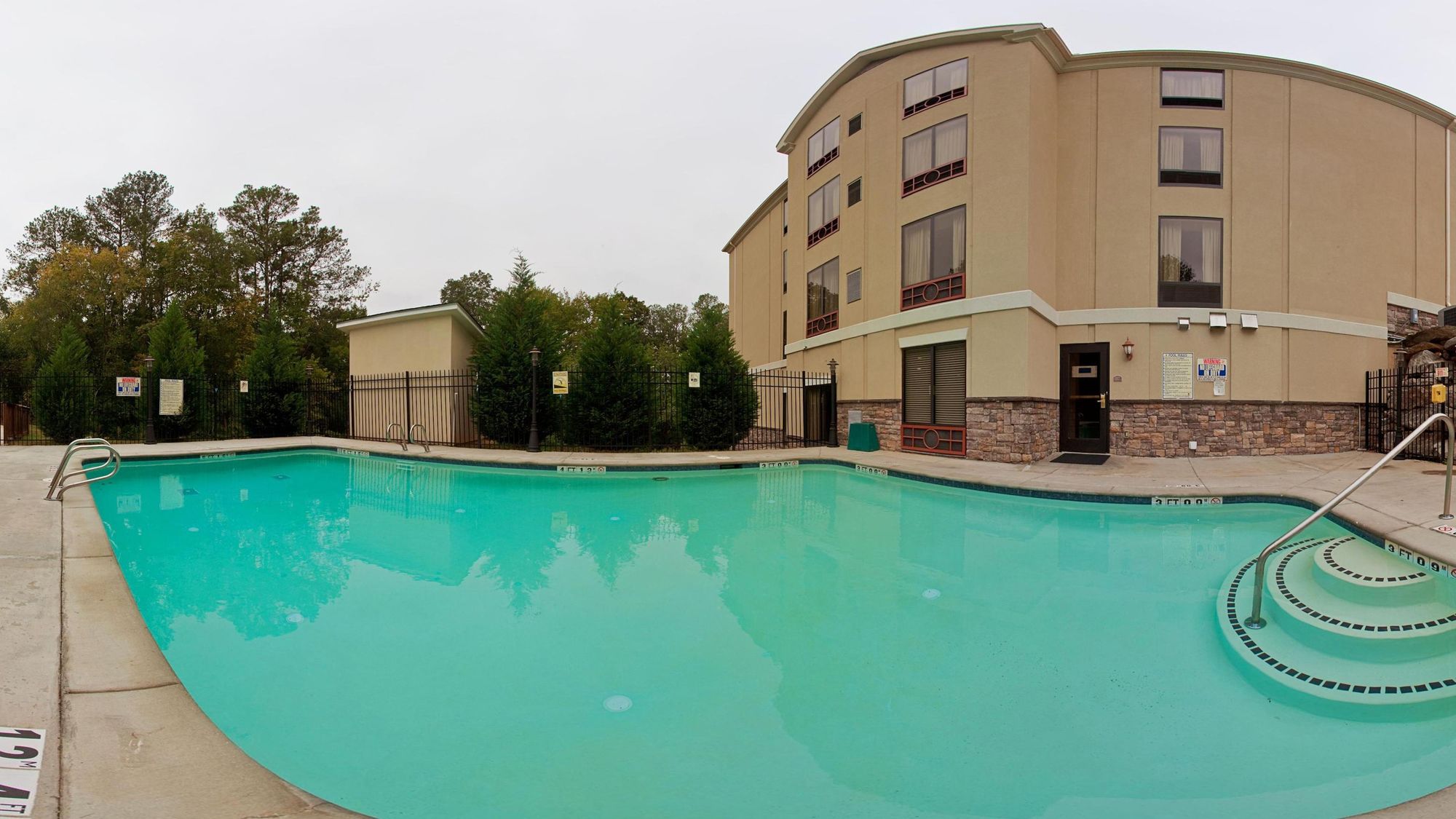 Holiday Inn Express Hotel & Suites Covington