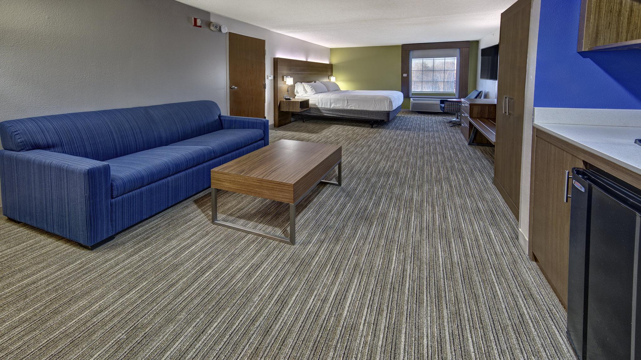 Holiday Inn Express Hotel & Suites Crossville