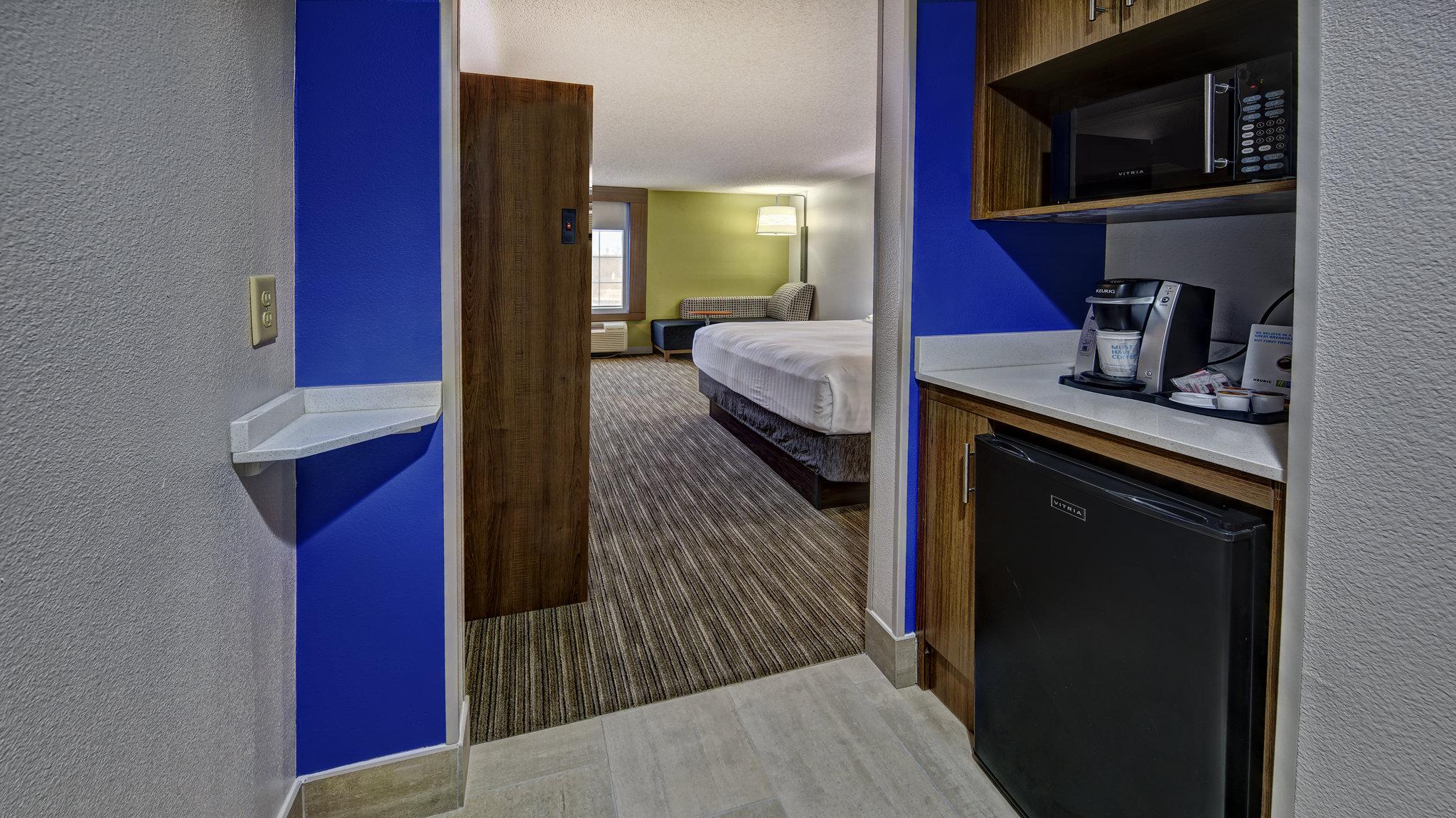 Holiday Inn Express Hotel & Suites Crossville