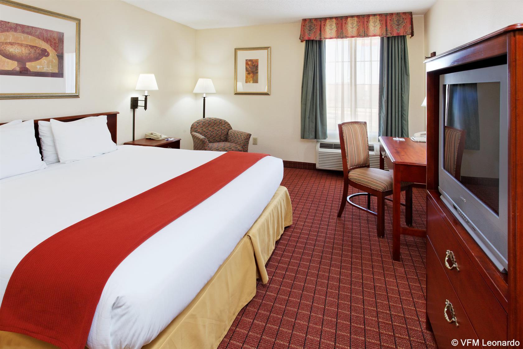 Holiday Inn Express Hotel & Suites Crossville