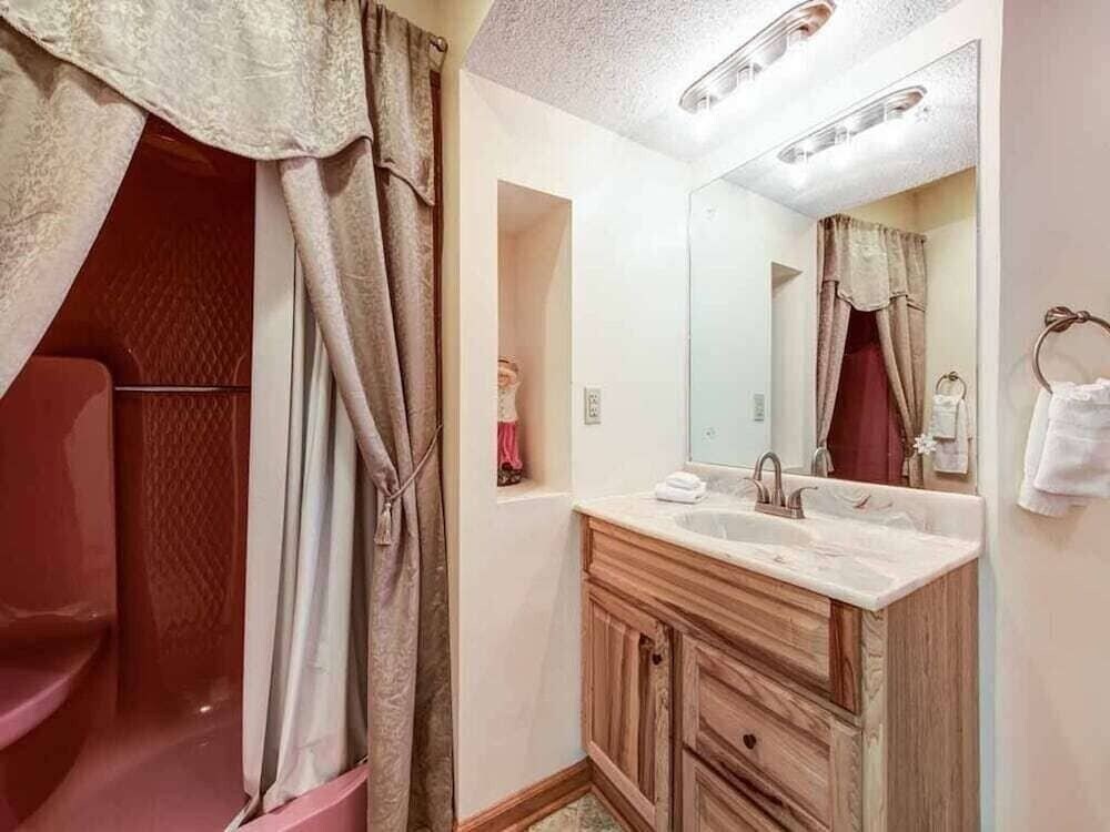 A Garden Blessing Cabin