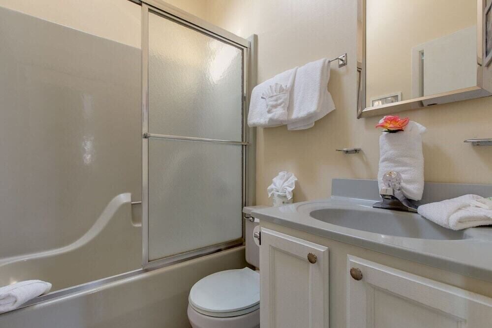 A Garden Blessing Cabin