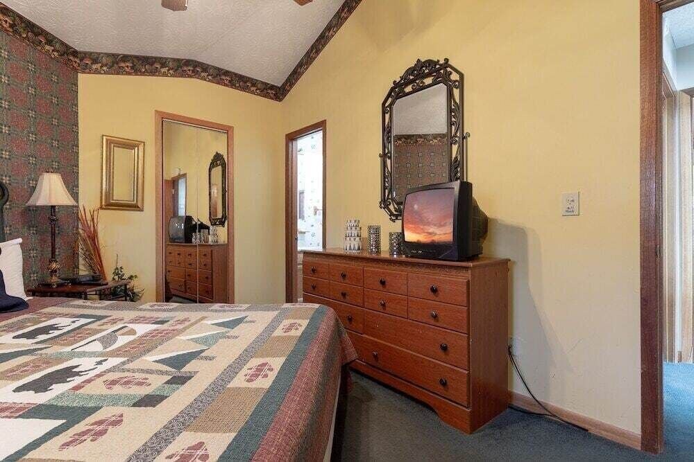 A Garden Blessing Cabin