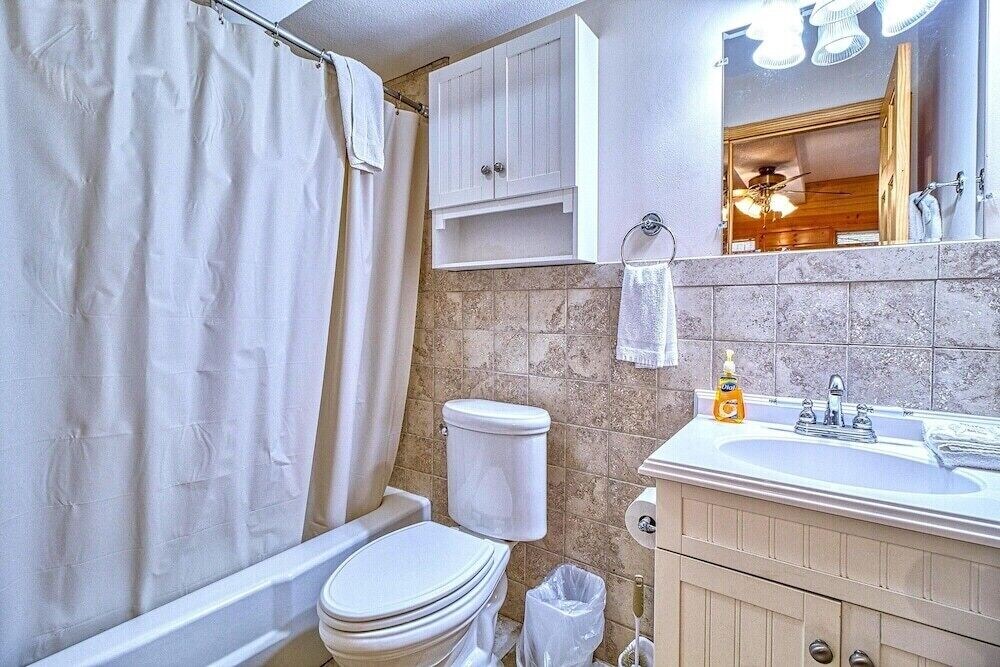 A Garden Blessing Cabin