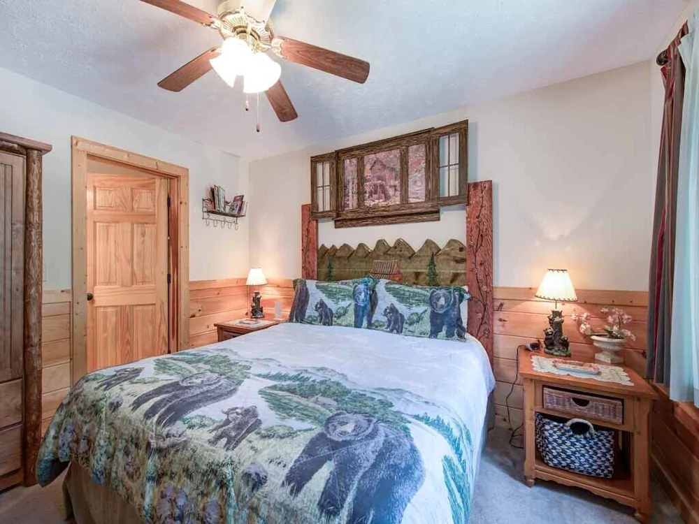 Artistic Mountain Home